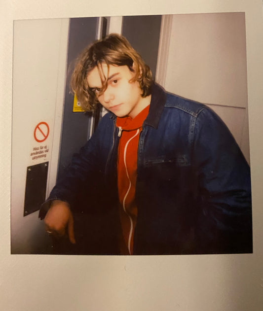 ONE UNIQUE SIGNED POLAROID PHOTO